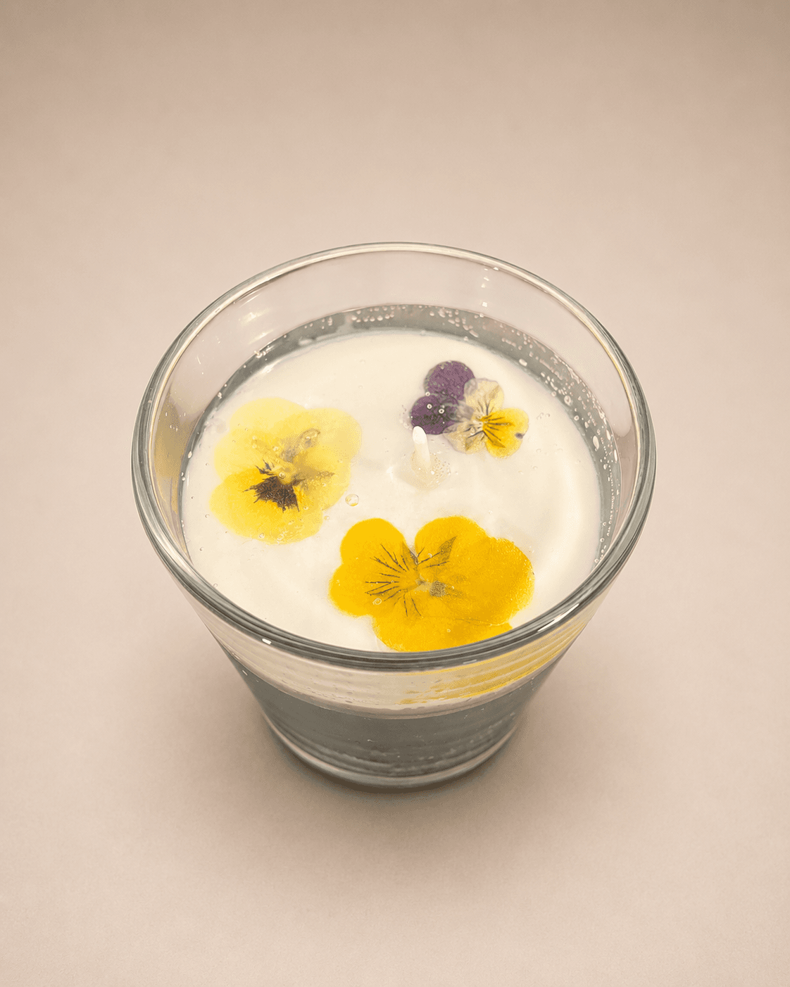 Pansy candle 1